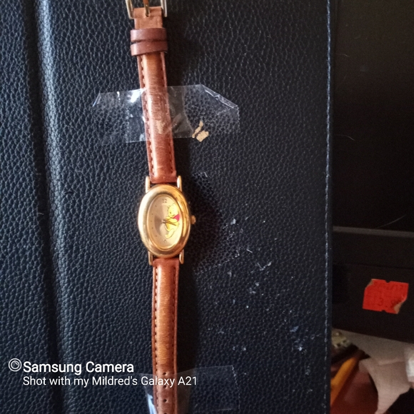 Watch - Picture 2 of 3